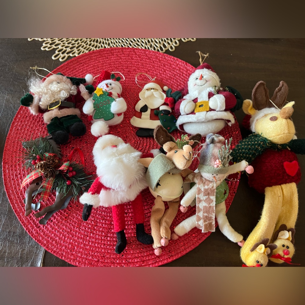 CHRISTMAS ORNAMENT LOT